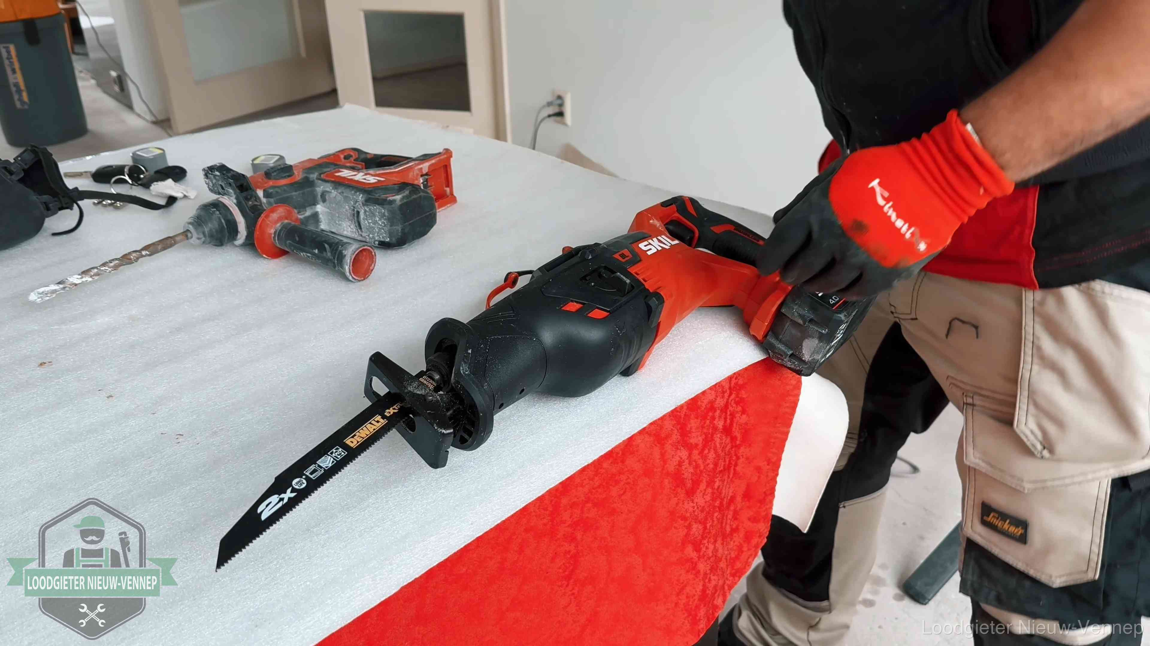 Betrouwbaar loodgietersbedrijf herkennen in Nieuw-Vennep Professioneel gereedschap klaargelegd voor een klus in Nieuw-Vennep