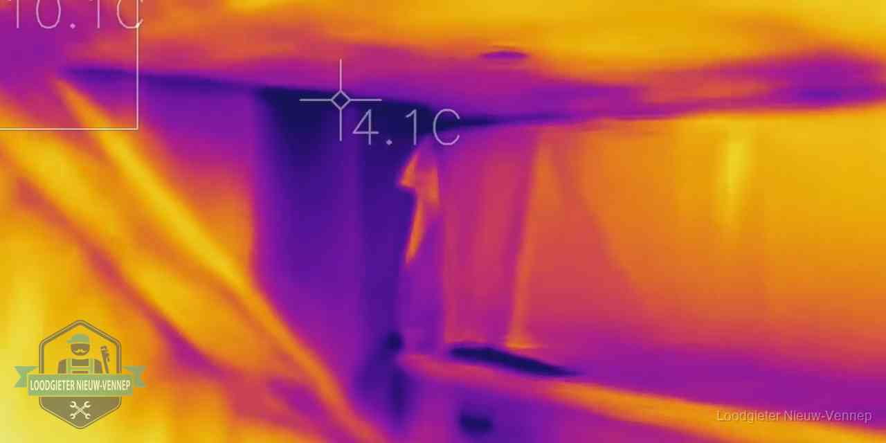 Warmtebeeldopname van een vloerconstructie tijdens lekdetectie in Nieuw-Vennep